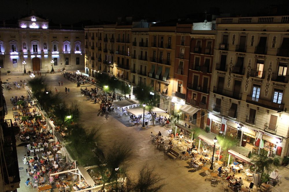 Forum Tarragona Buitenkant foto