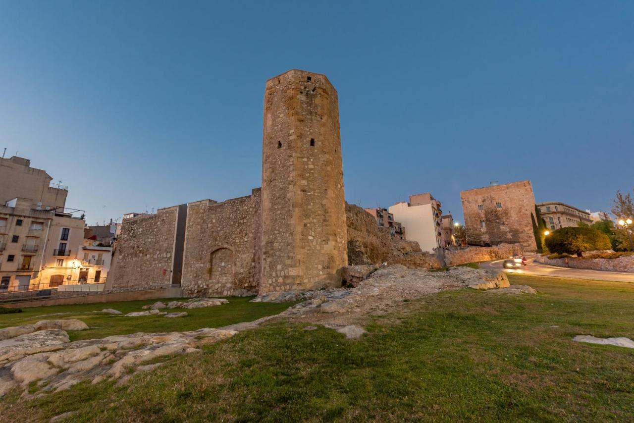 Forum Tarragona Buitenkant foto